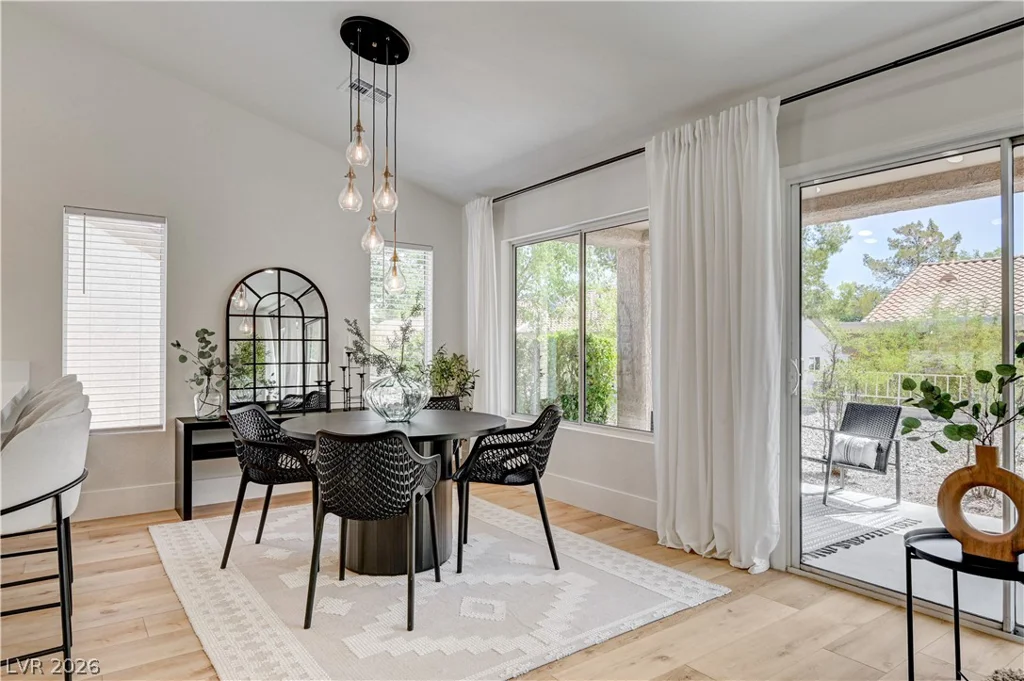 2728 Showcase, Las Vegas, NV 89134