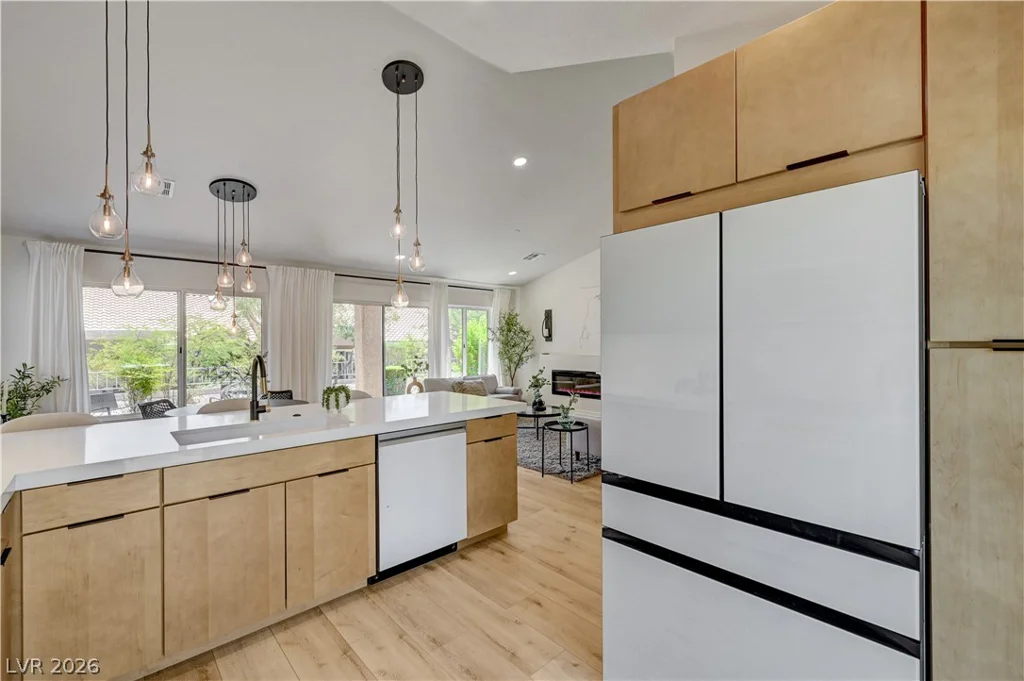 2728 Showcase, Las Vegas, NV 89134