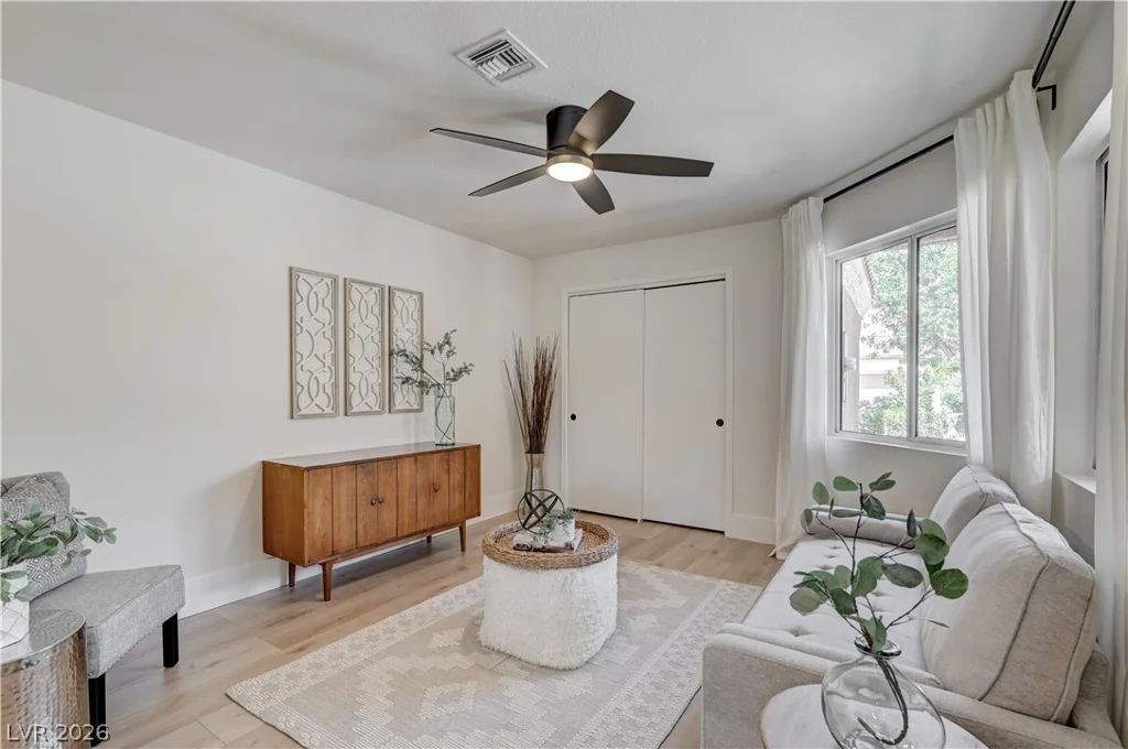 2728 Showcase, Las Vegas, NV 89134