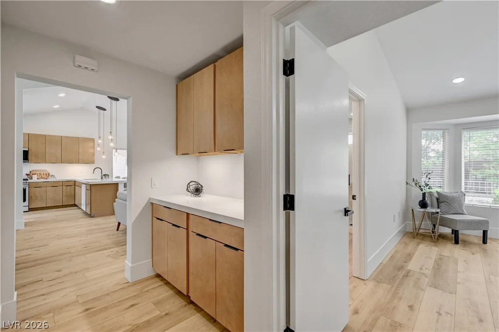 2728 Showcase, Las Vegas, NV 89134