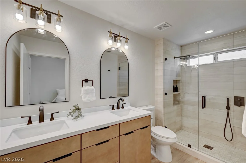 2728 Showcase, Las Vegas, NV 89134