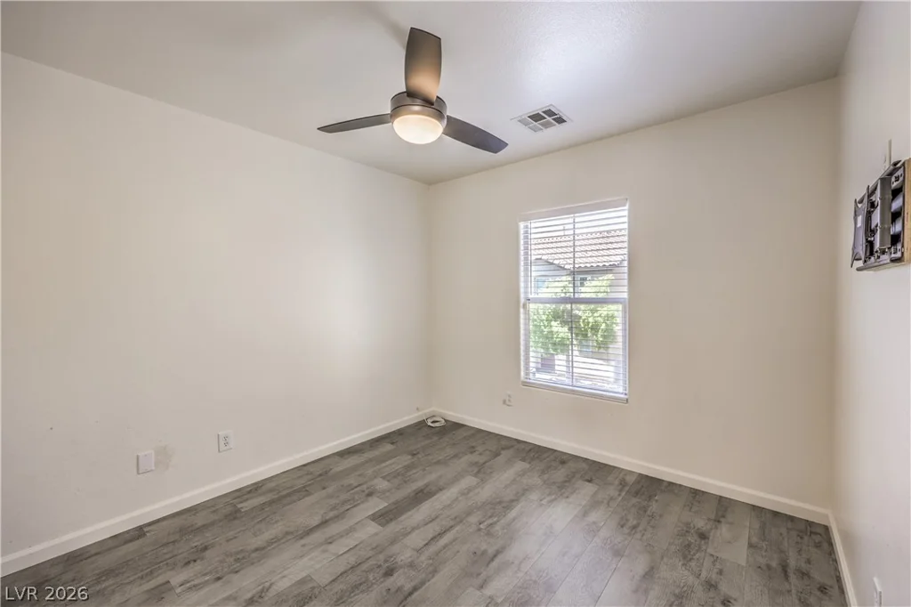 10340 Gunter Hill, Las Vegas, NV 89183