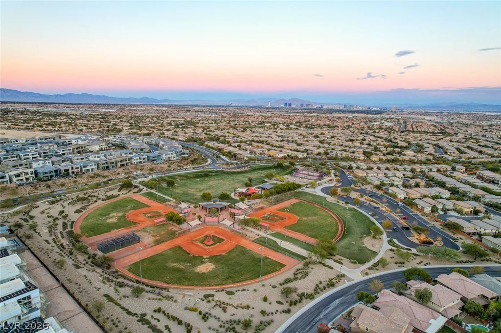 10604 Harvest Green, Las Vegas, NV 89135
