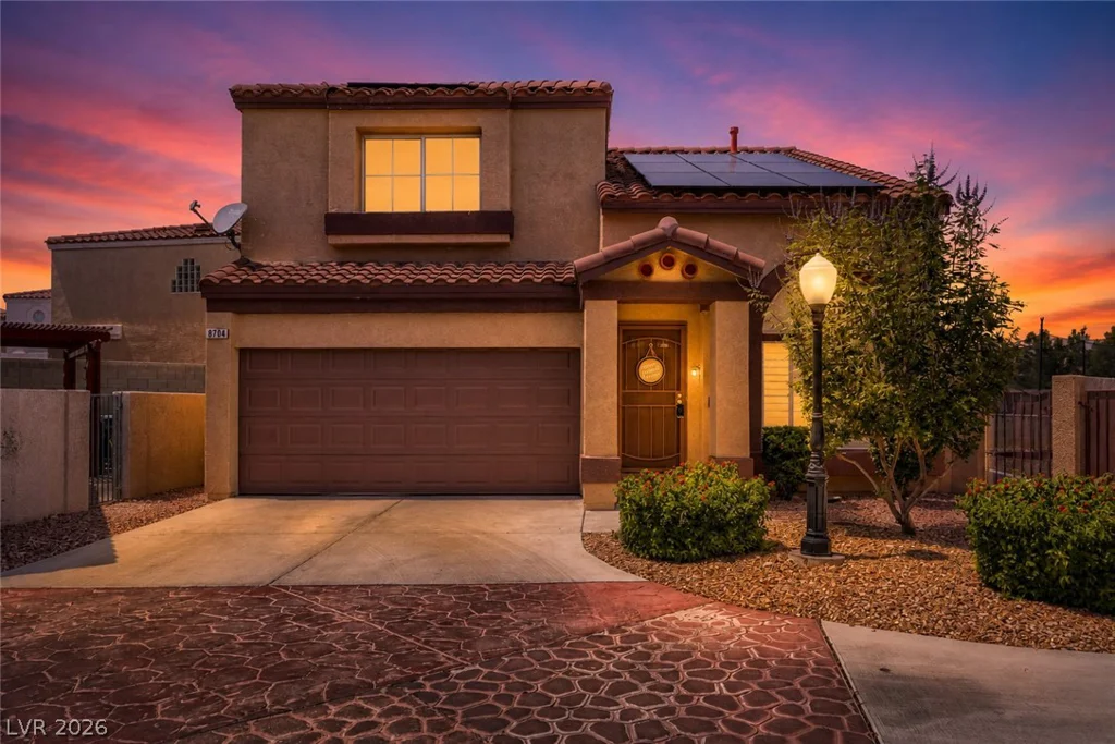 8704 Harwich, Las Vegas, NV 89129