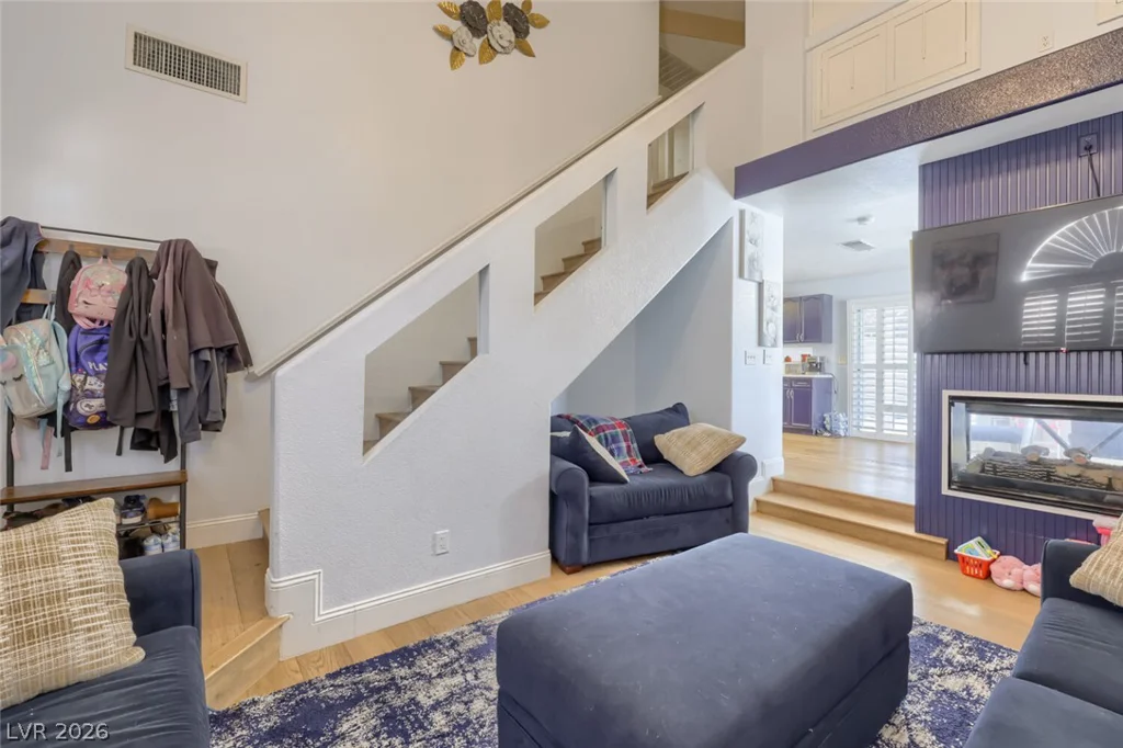 8704 Harwich, Las Vegas, NV 89129
