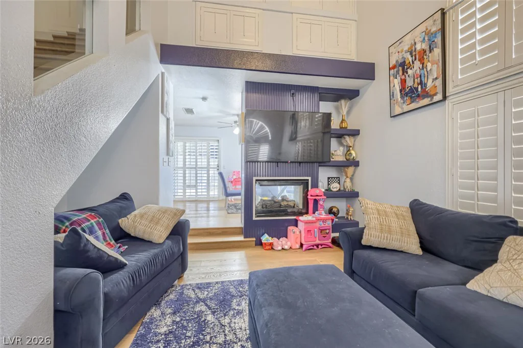 8704 Harwich, Las Vegas, NV 89129