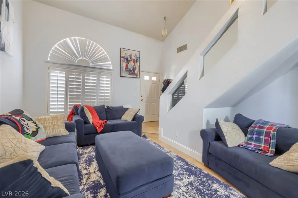 8704 Harwich, Las Vegas, NV 89129