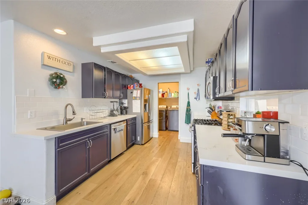 8704 Harwich, Las Vegas, NV 89129