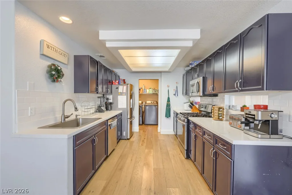 8704 Harwich, Las Vegas, NV 89129