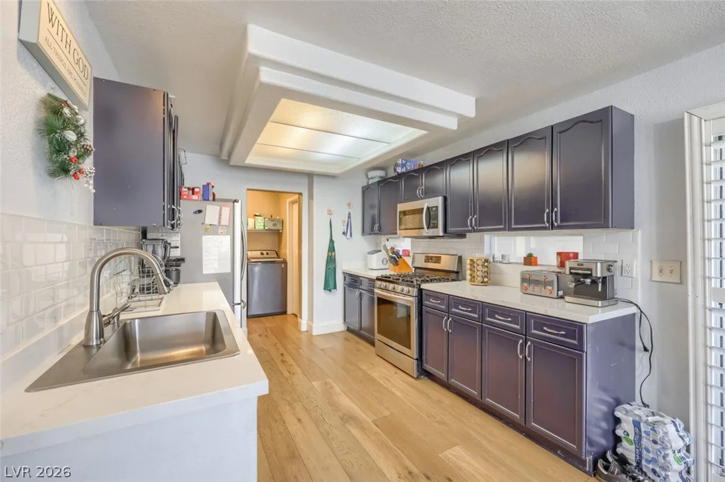 8704 Harwich, Las Vegas, NV 89129
