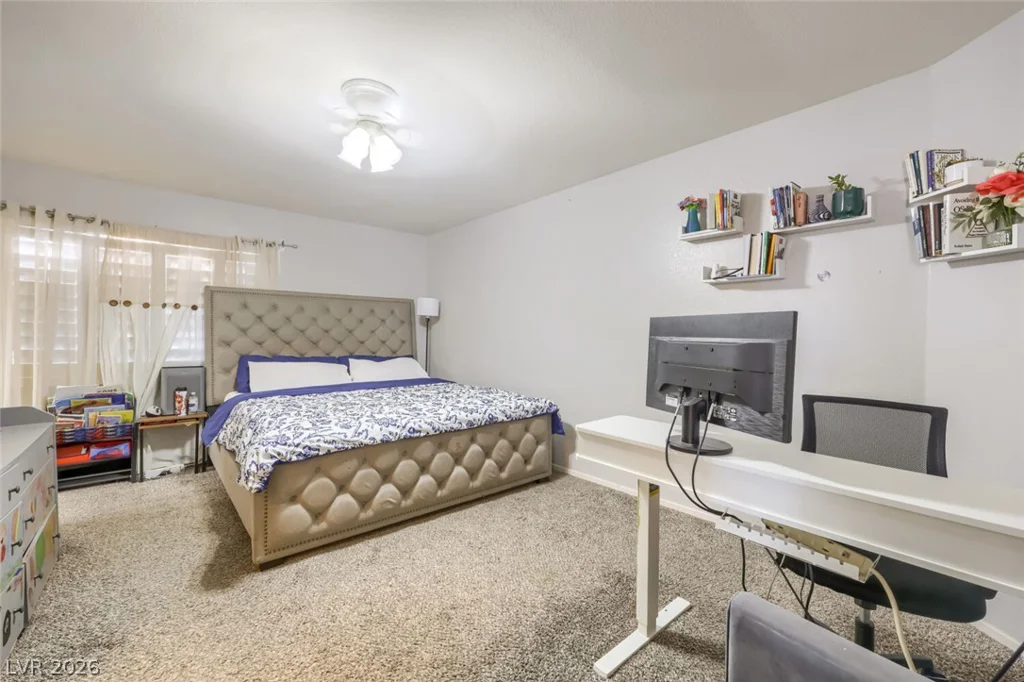 8704 Harwich, Las Vegas, NV 89129