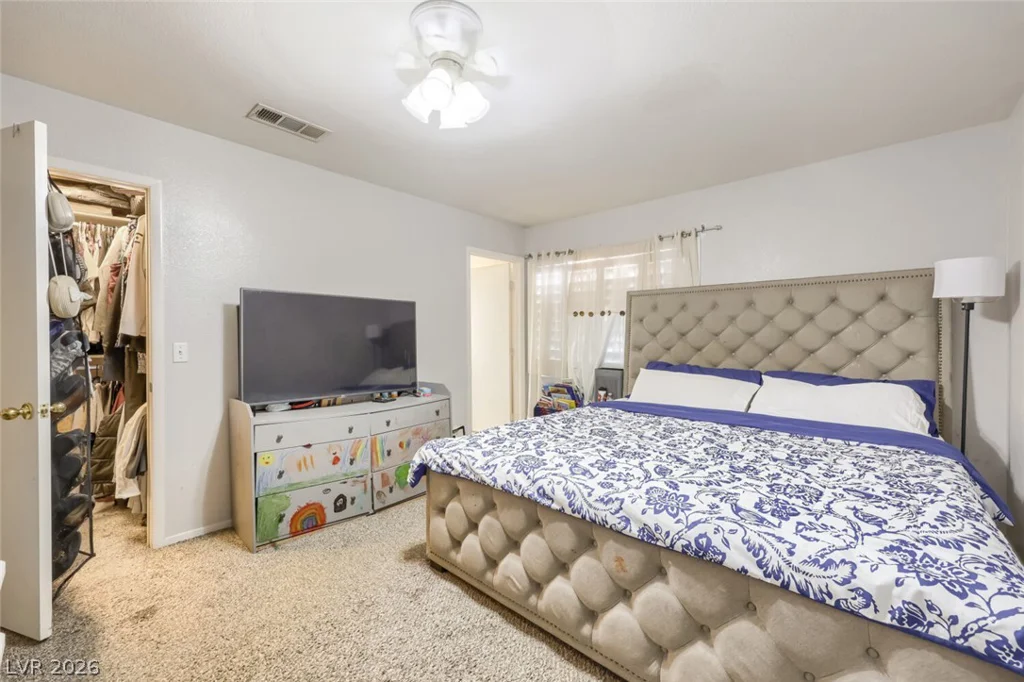 8704 Harwich, Las Vegas, NV 89129