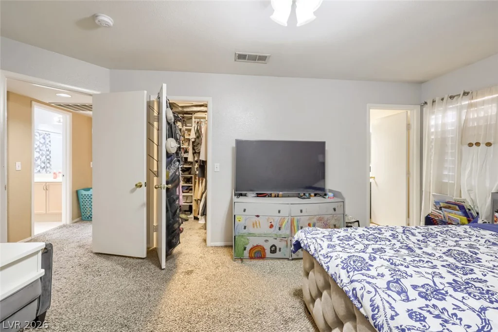 8704 Harwich, Las Vegas, NV 89129