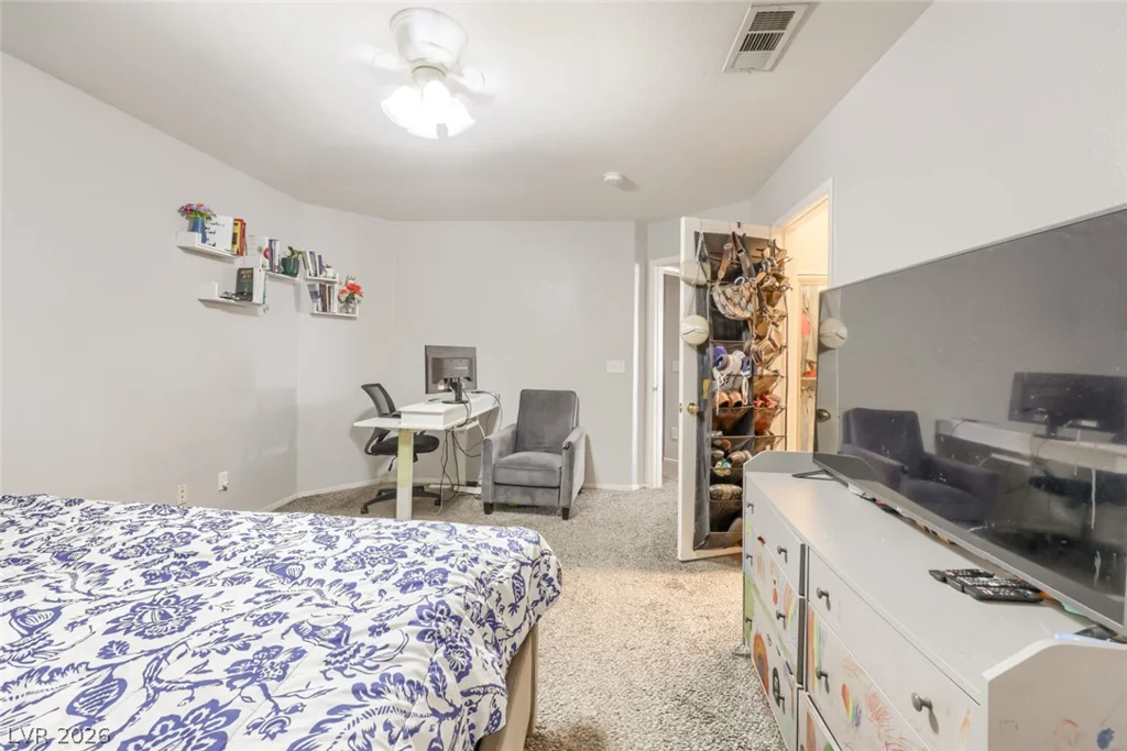 8704 Harwich, Las Vegas, NV 89129