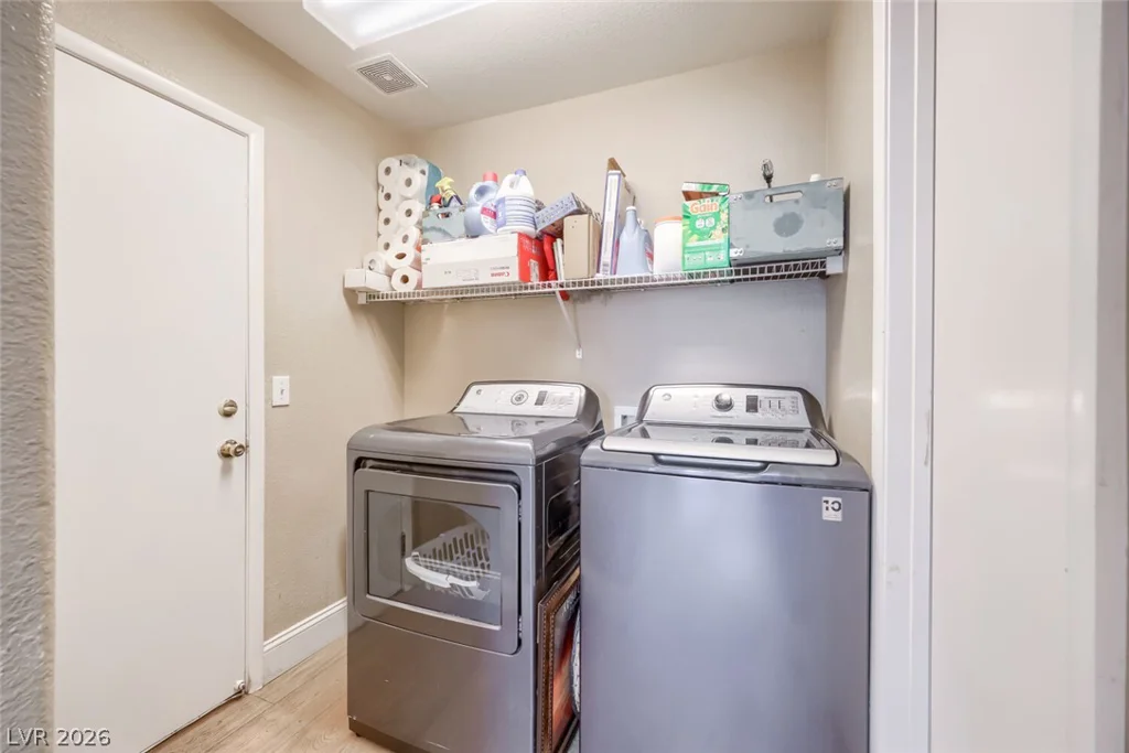 8704 Harwich, Las Vegas, NV 89129