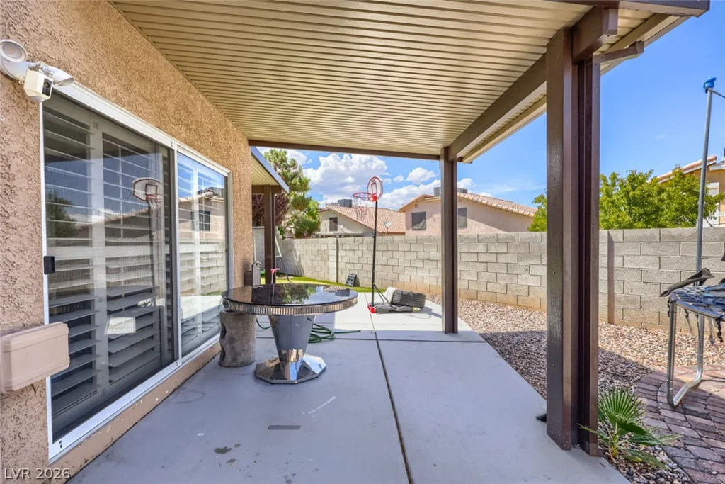 8704 Harwich, Las Vegas, NV 89129