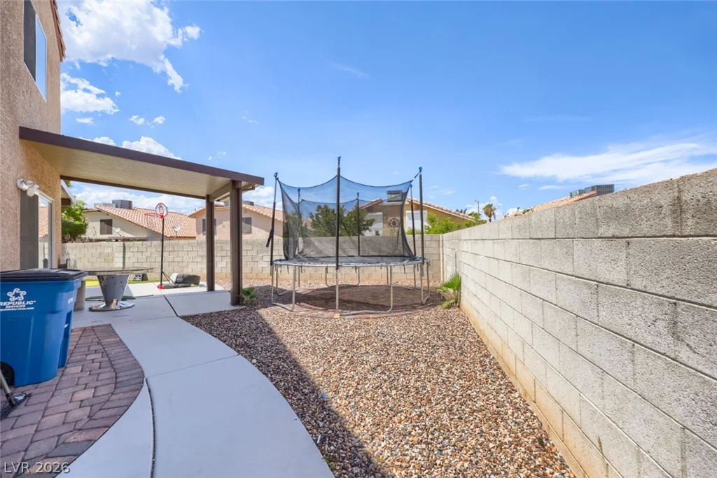 8704 Harwich, Las Vegas, NV 89129