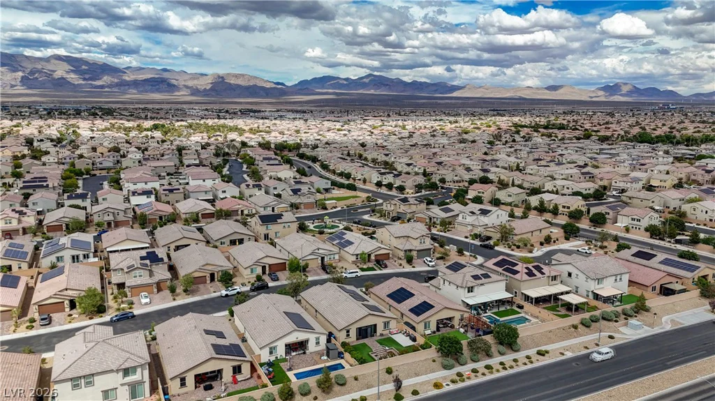 27 Red Sandstone, North Las Vegas, NV 89031