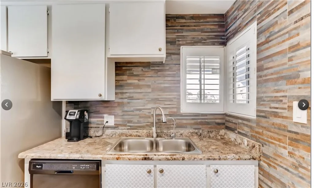 4181 Royalhill, Las Vegas, NV 89121