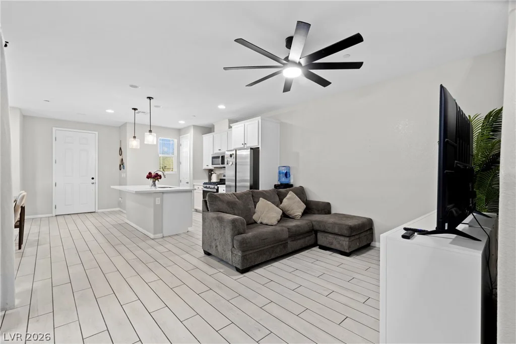 690 Cottonwood Hill, Henderson, NV 89011