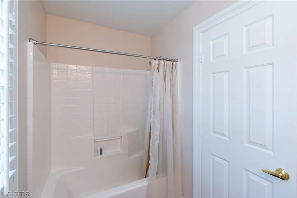 8391 Hollywood Hills, Las Vegas, NV 89178