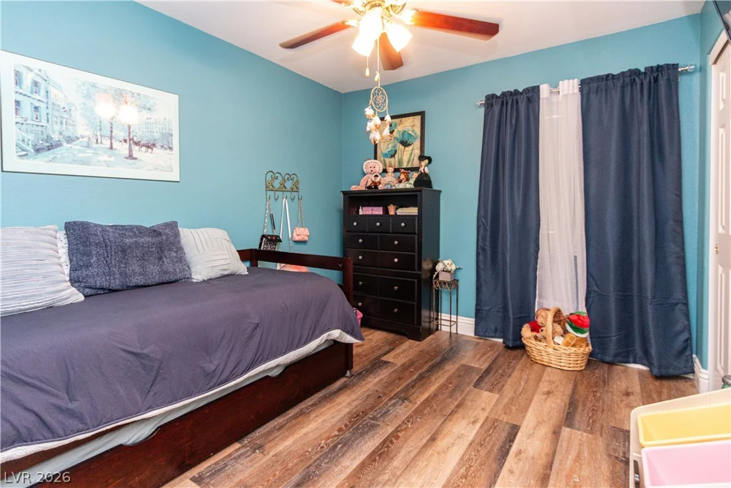 8391 Hollywood Hills, Las Vegas, NV 89178