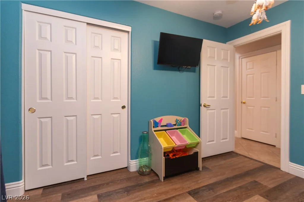 8391 Hollywood Hills, Las Vegas, NV 89178