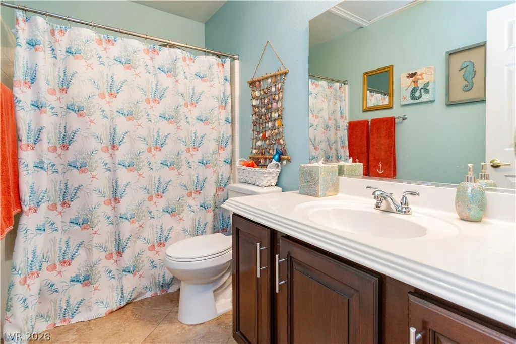 8391 Hollywood Hills, Las Vegas, NV 89178