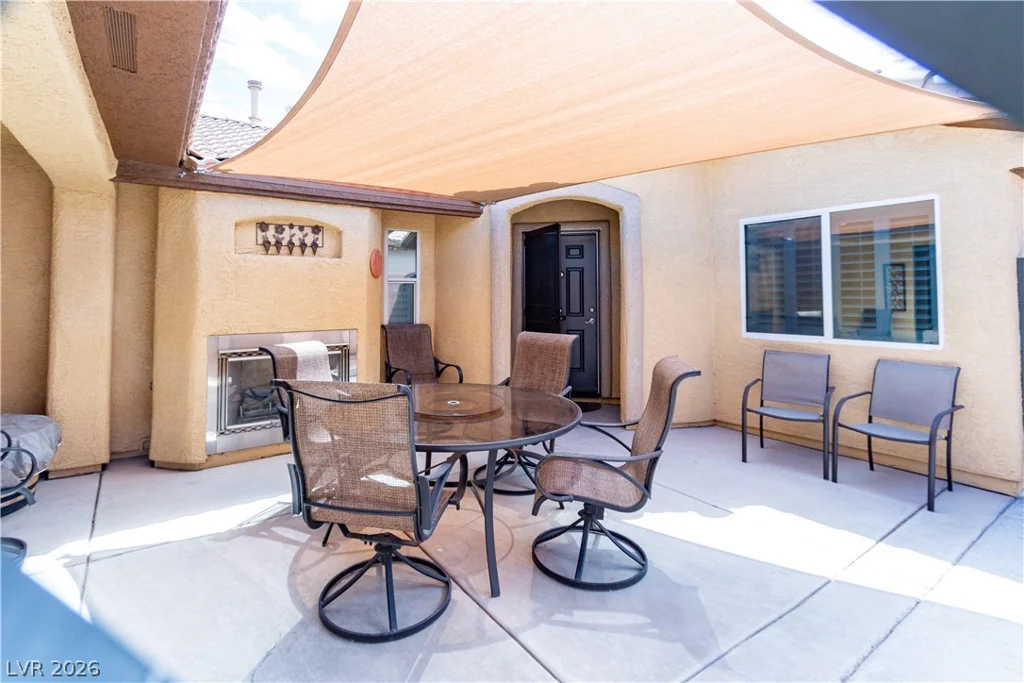 8391 Hollywood Hills, Las Vegas, NV 89178