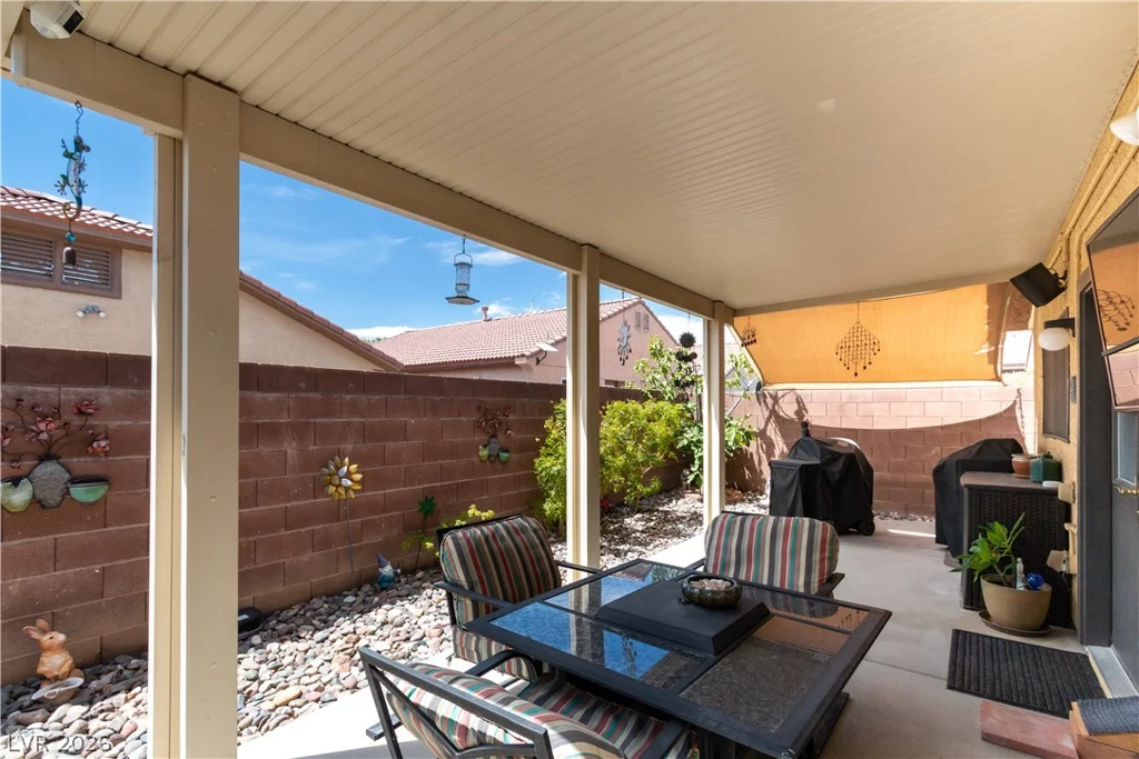 8391 Hollywood Hills, Las Vegas, NV 89178