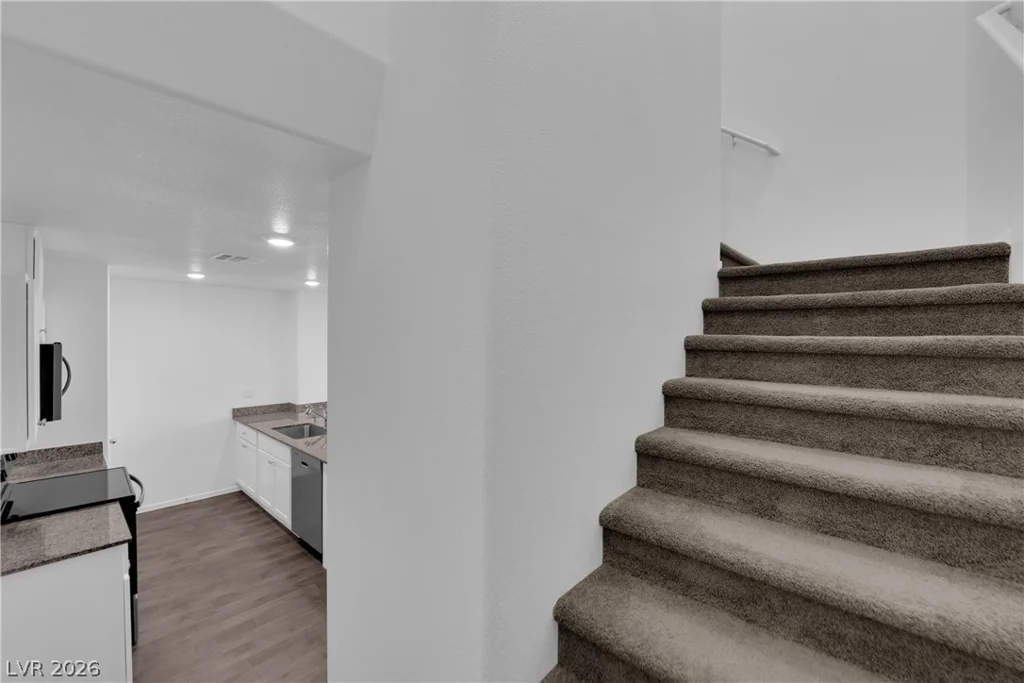 1114 Scarlet Sparrow, Henderson, NV 89011