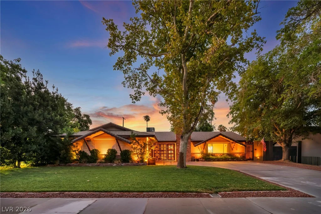 2916 Colanthe, Las Vegas, NV 89102