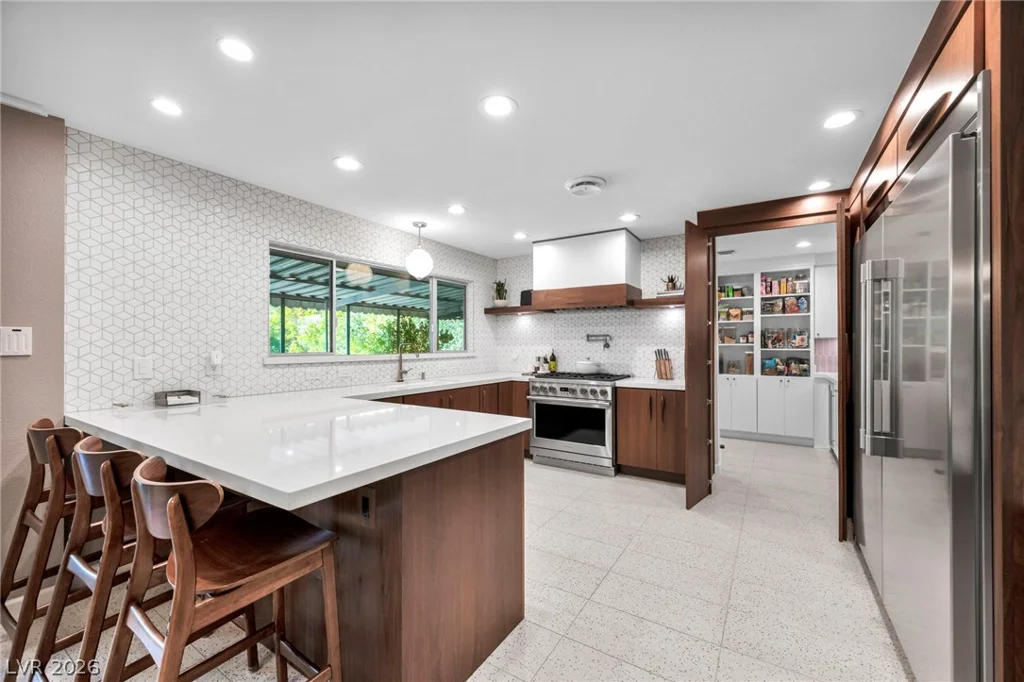2916 Colanthe, Las Vegas, NV 89102