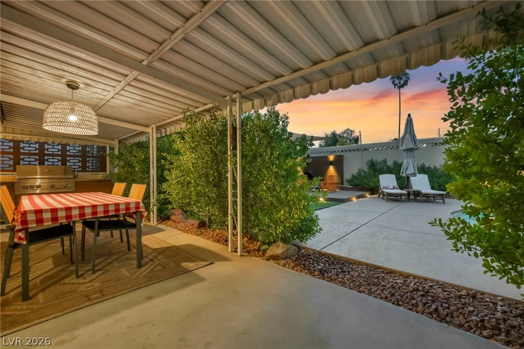 2916 Colanthe, Las Vegas, NV 89102
