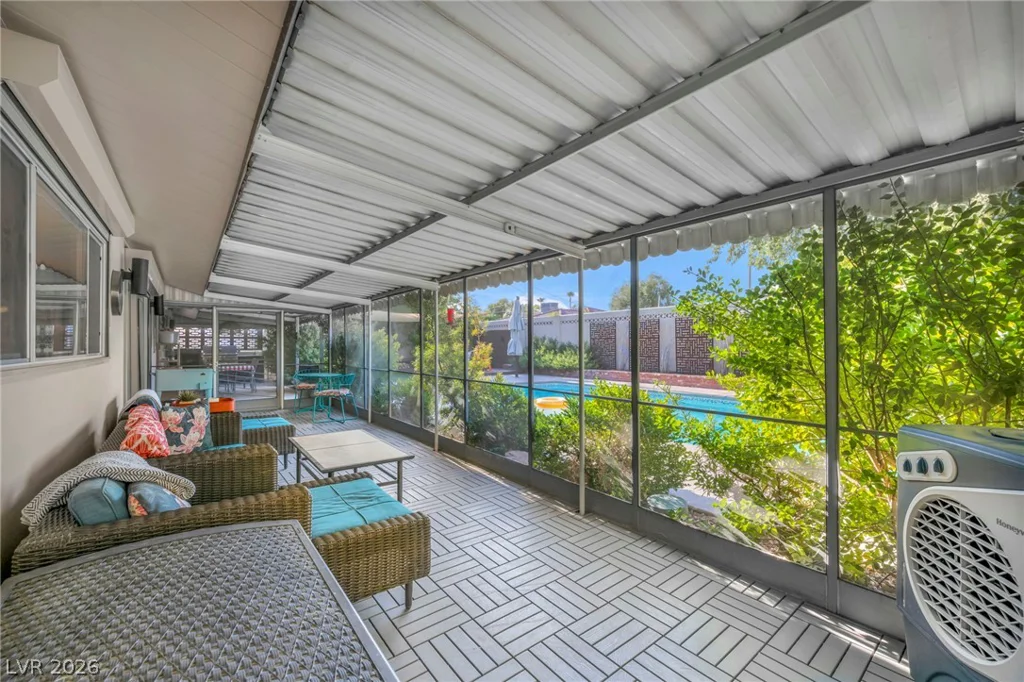 2916 Colanthe, Las Vegas, NV 89102