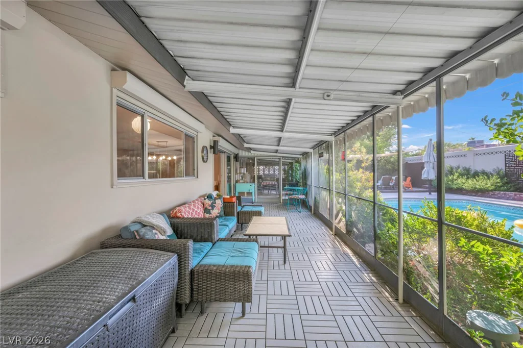 2916 Colanthe, Las Vegas, NV 89102