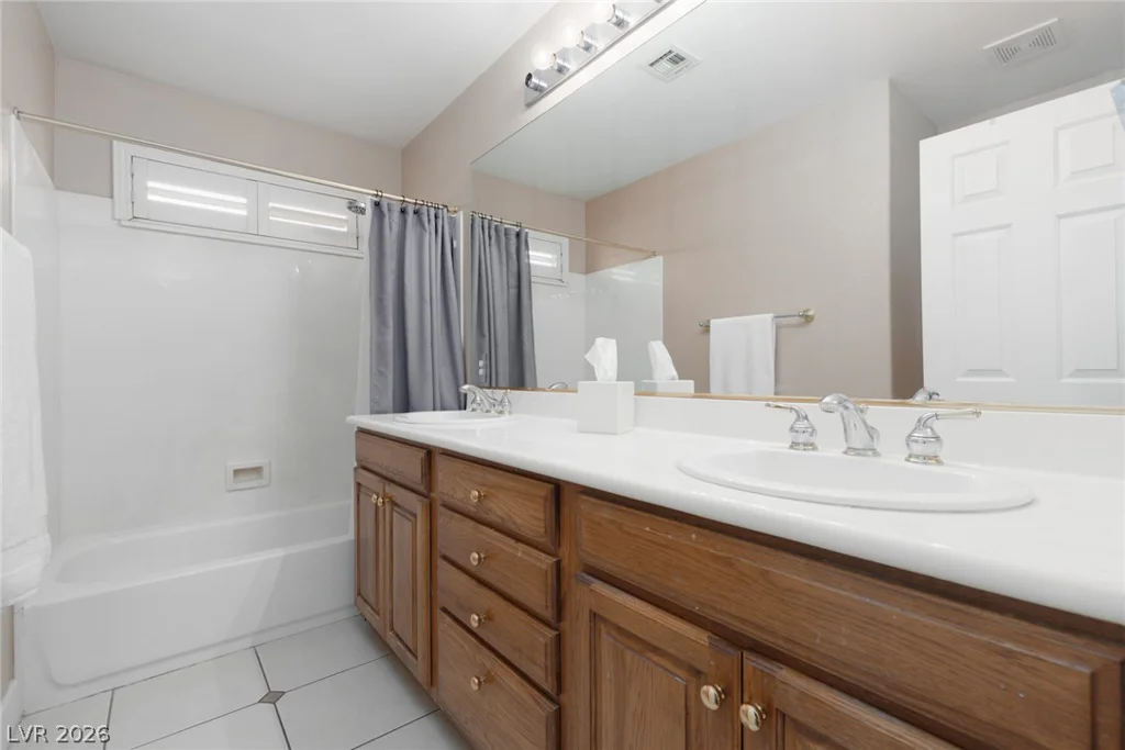 2635 Regency Cove, Las Vegas, NV 89121