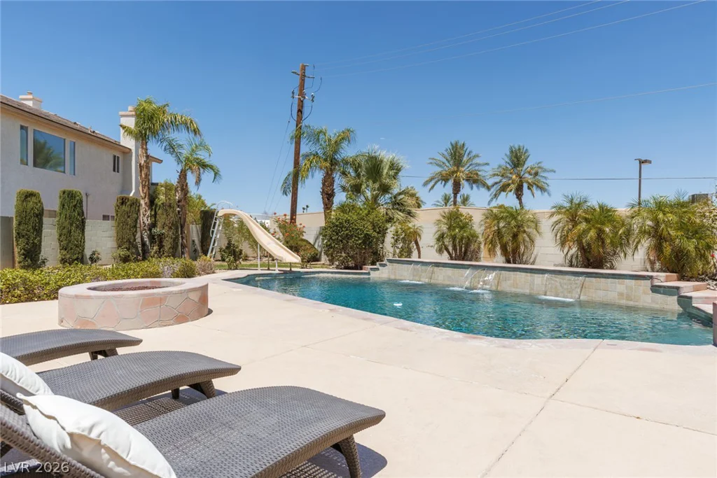 2635 Regency Cove, Las Vegas, NV 89121
