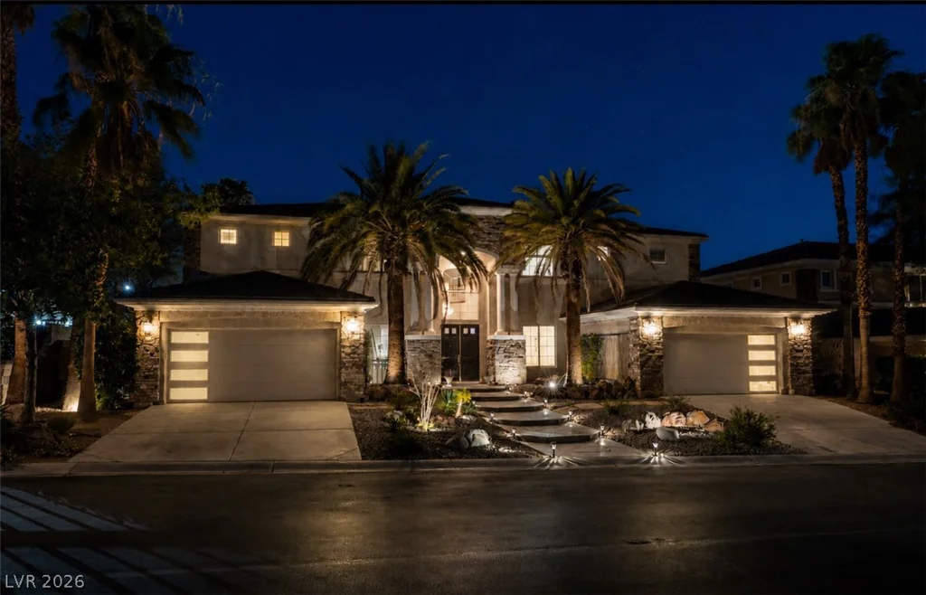 8088 Dark Hollow, Las Vegas, NV 89117