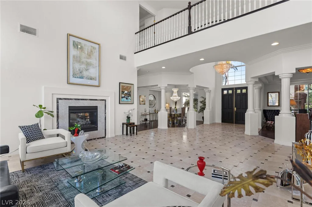 8088 Dark Hollow, Las Vegas, NV 89117