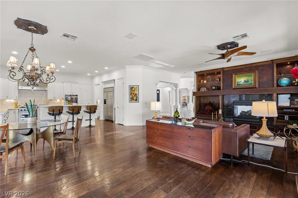 8088 Dark Hollow, Las Vegas, NV 89117