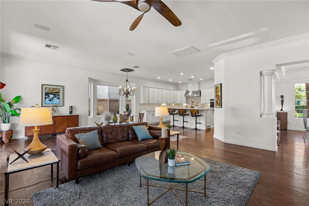 8088 Dark Hollow, Las Vegas, NV 89117