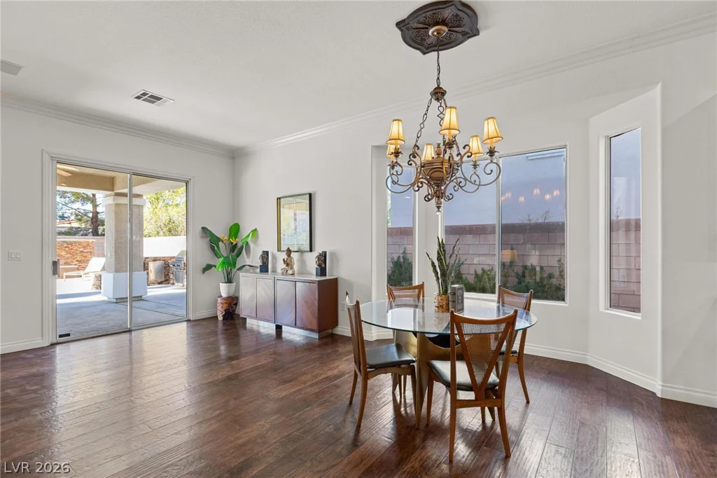 8088 Dark Hollow, Las Vegas, NV 89117