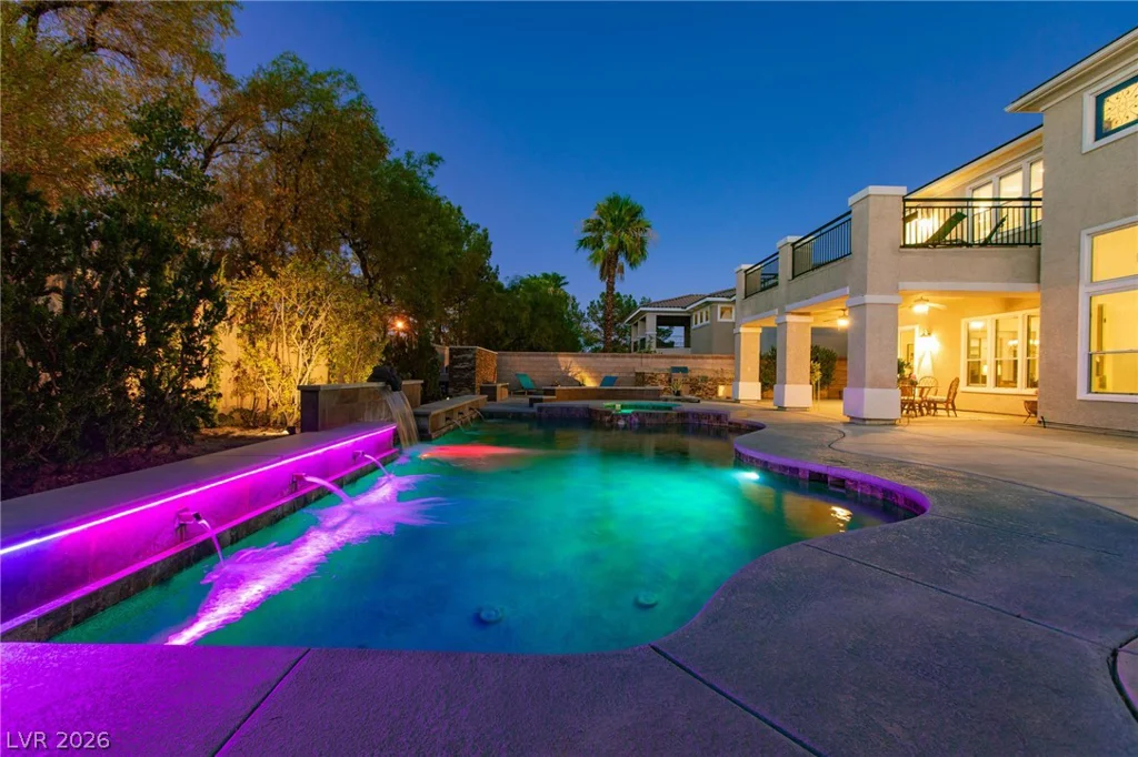 8088 Dark Hollow, Las Vegas, NV 89117