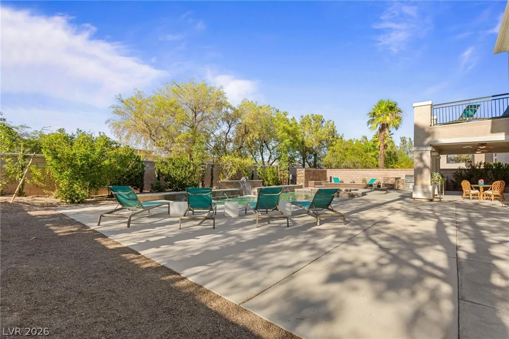 8088 Dark Hollow, Las Vegas, NV 89117