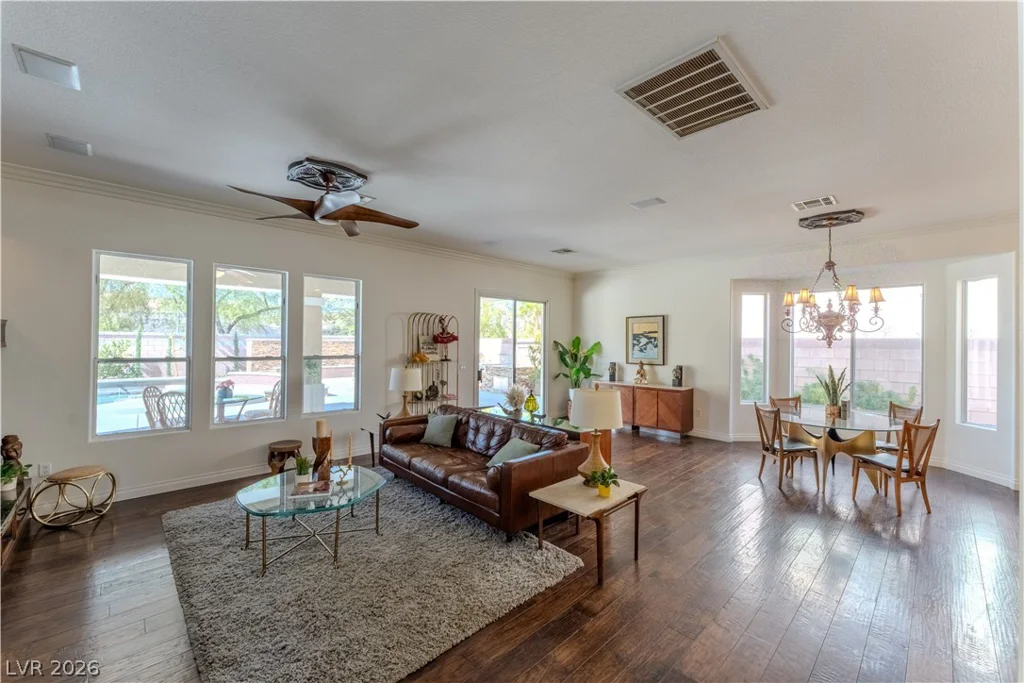 8088 Dark Hollow, Las Vegas, NV 89117