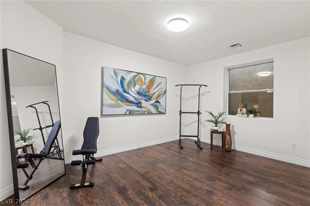 8088 Dark Hollow, Las Vegas, NV 89117