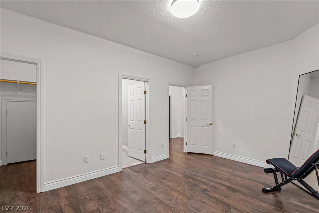 8088 Dark Hollow, Las Vegas, NV 89117