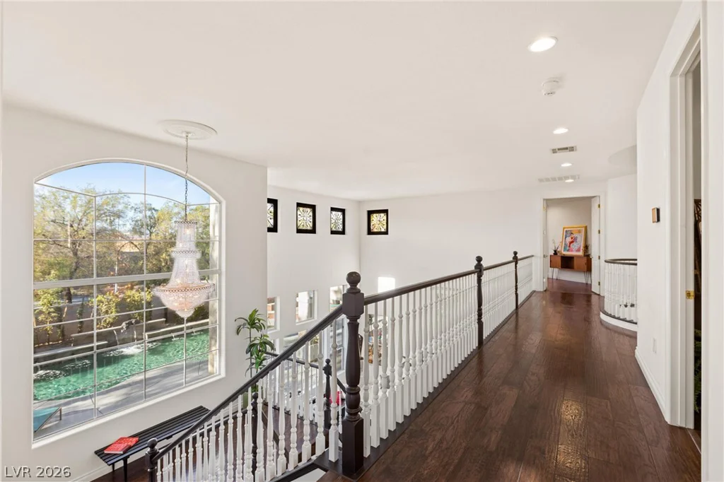 8088 Dark Hollow, Las Vegas, NV 89117