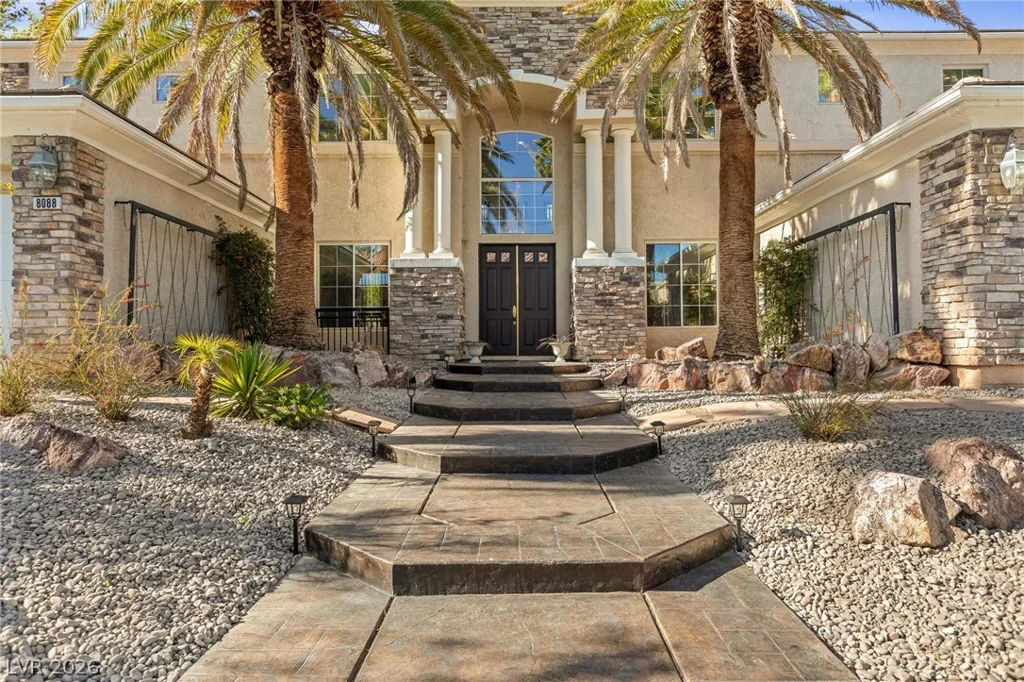 8088 Dark Hollow, Las Vegas, NV 89117